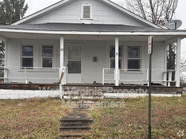 Building Photo - 125 Clyde St Rental