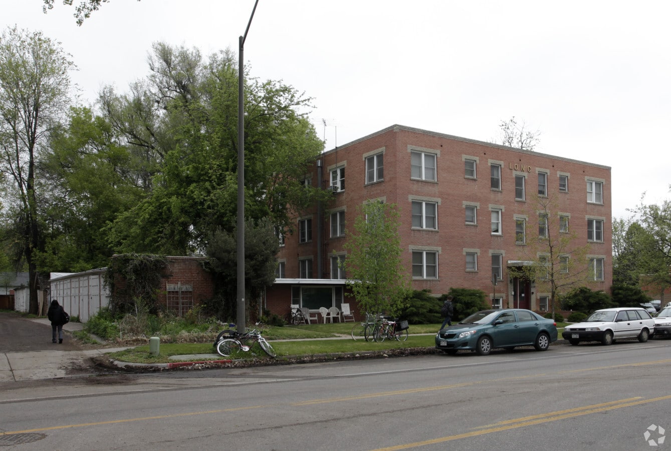 Primary Photo - 220 E Laurel St