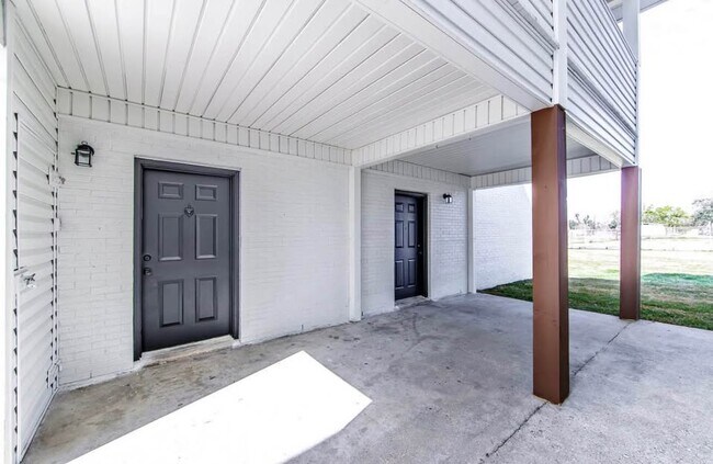 Central Lafourche Apartments