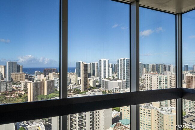 Photo - 2 Bd/2 Ba/1 Parking Condo in Banyan Tree Plaza, Honolulu