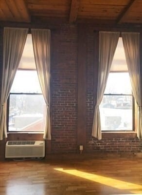 Photo - 24 Norman St Unit 204