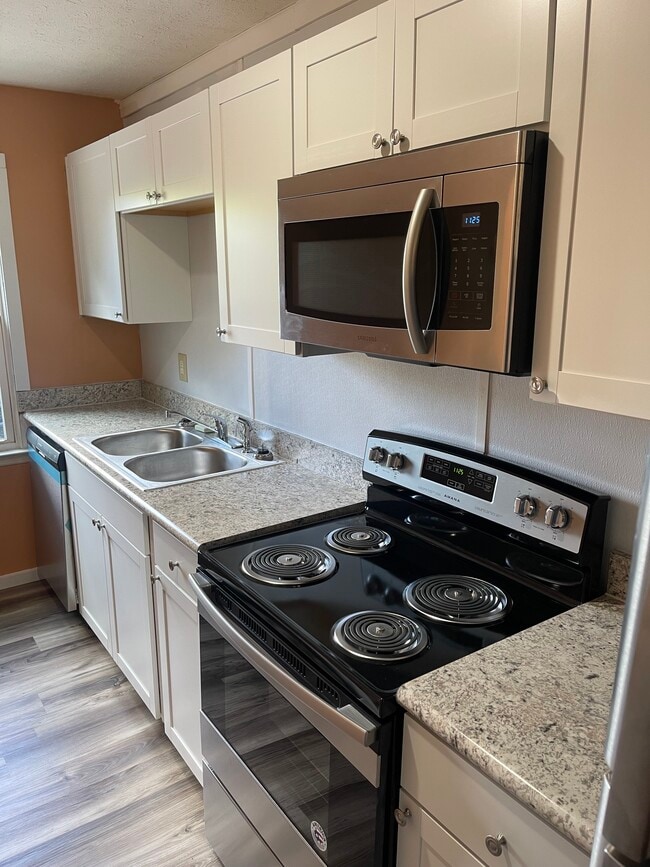 Photo - 35 E 18th St Unit C