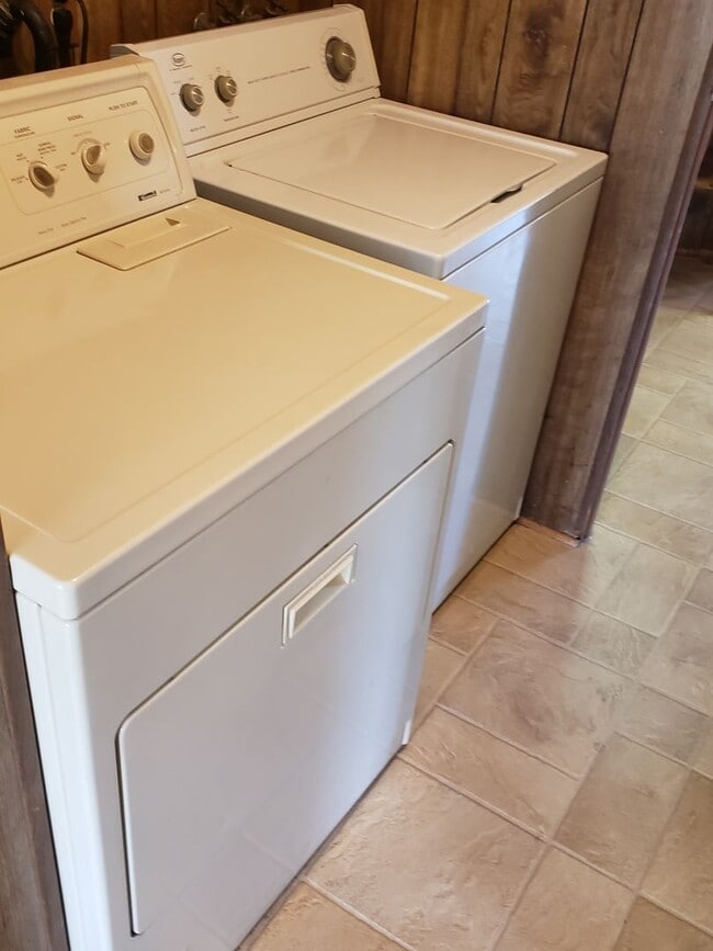 Photo - PRIVACY!!! 2 Bed 2 bath mobile home on ac...