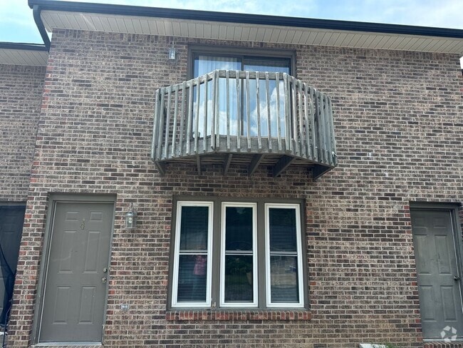 Building Photo - Fletcher Rental!