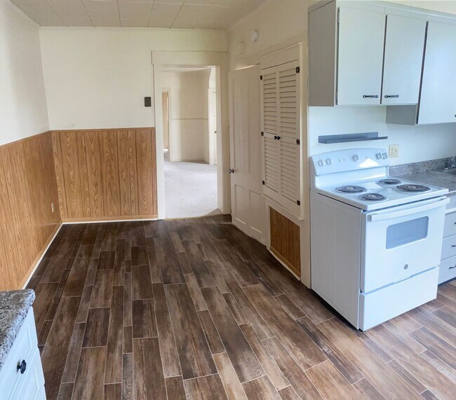 Photo - 111 S Spruce St Unit 111 S. SPRUCE ST. 1ST FL