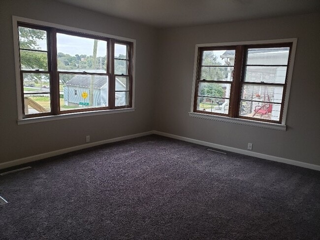 Building Photo - N 3rd Duplex Unit 1418