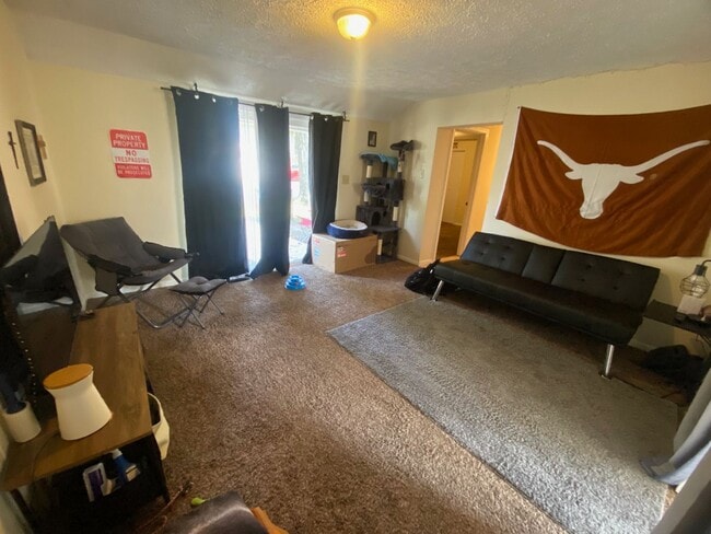 Photo - 115 1/2 E 16th