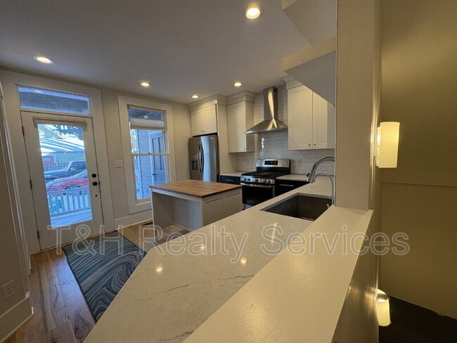 Photo - 427 N College Ave