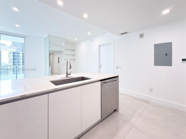 Photo - 1300 Brickell Bay Dr Unit 3100