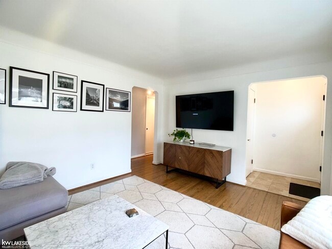 Photo - 421 N Edgeworth Ave