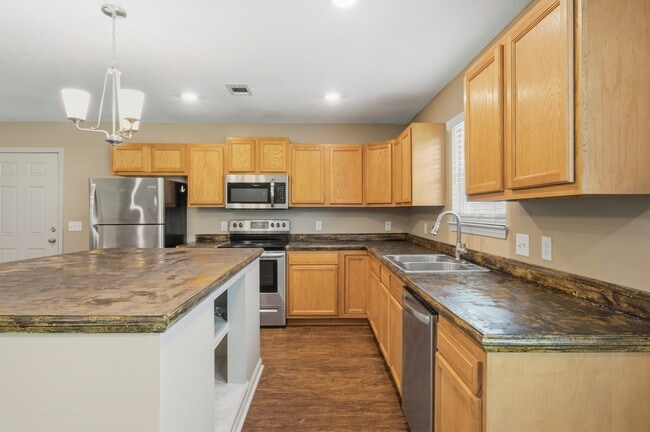 334 Bay Ln