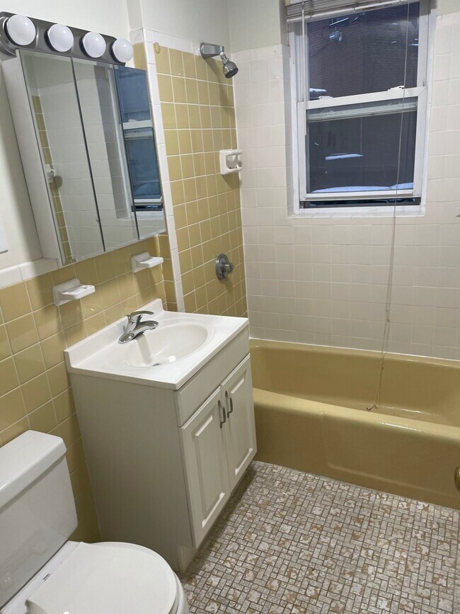Photo - 390 Highland Ave