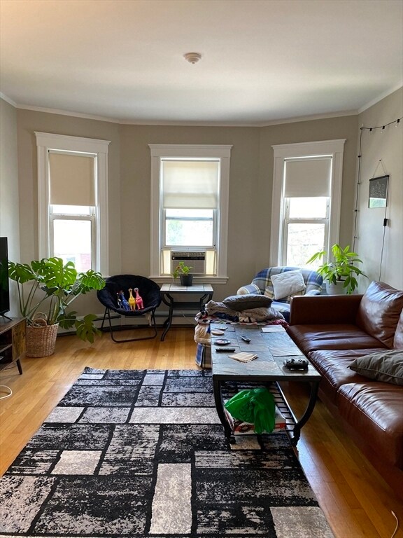 Building Photo - 129 Parsons St Unit 2 Rental
