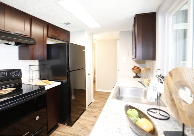 2BR/1BA -945SF - The Villas at Stone Creek