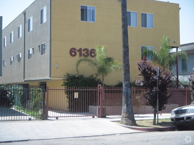 Building Photo - 6136 Eleanor Ave Rental