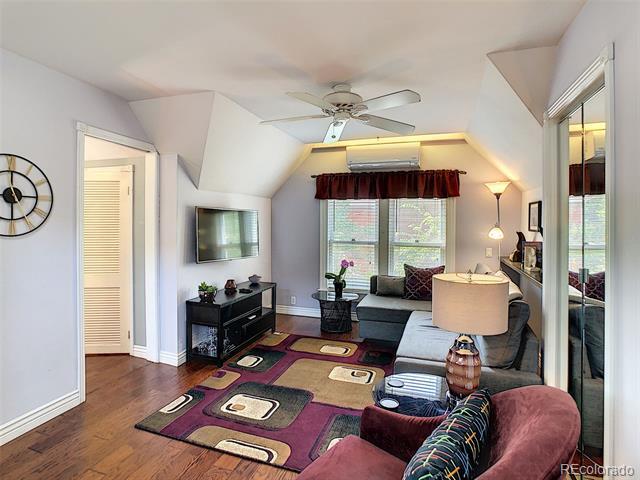 Photo - 124 S Sherman St Unit Upstairs