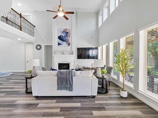 Photo - 27703 Lodgemist Ct