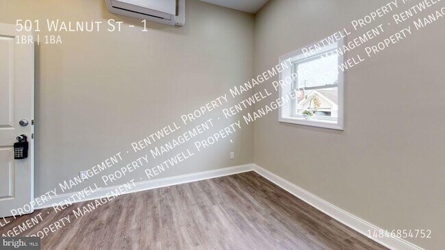 Photo - 501 Walnut St