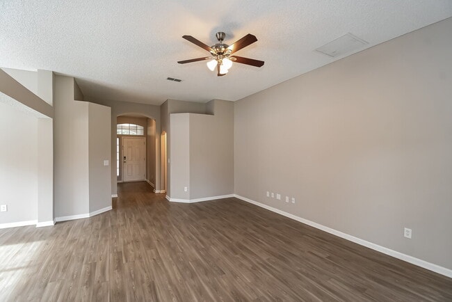 Photo - 1508 Austin Ln