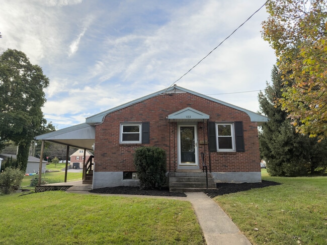 Photo - 432 E Main St