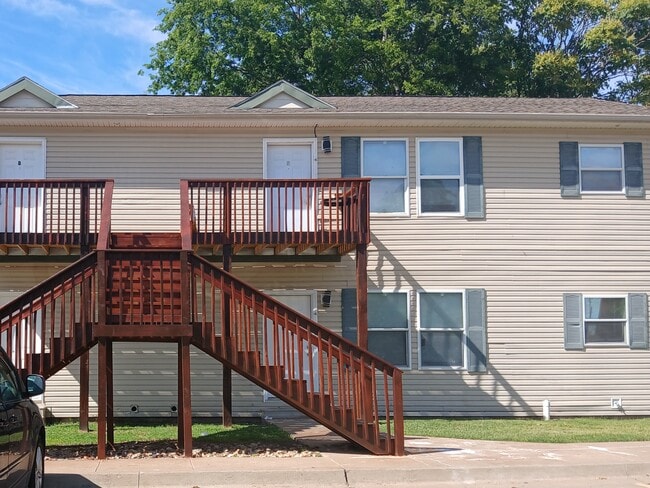 Aubrey Meadows - BARTLESVILLE PORTFOLIO