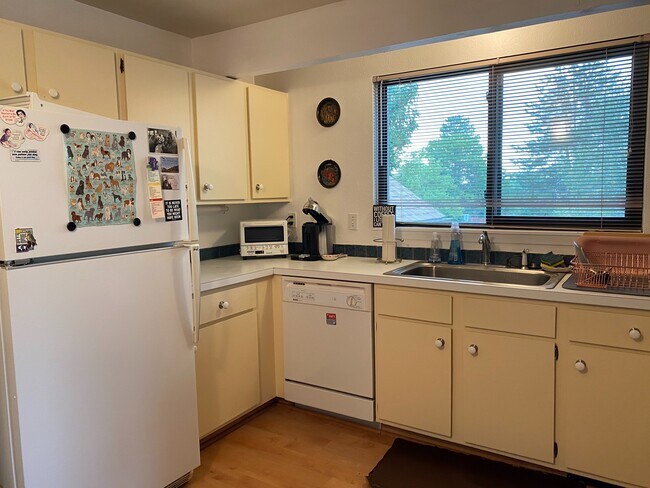 Photo - 3522 Smuggler Way