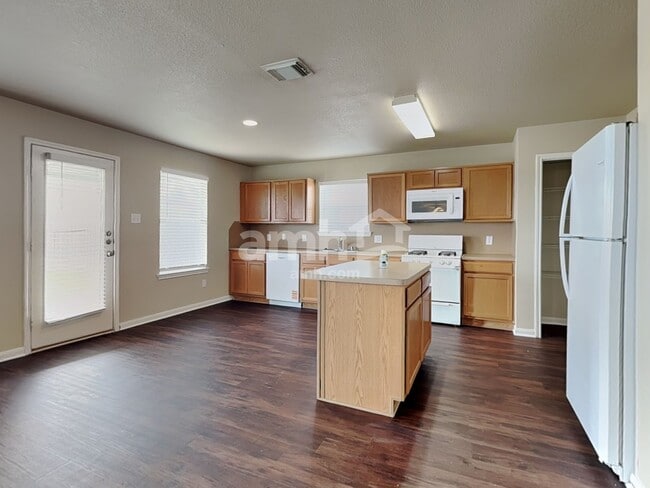 Photo - 3743 Jewel Point Dr