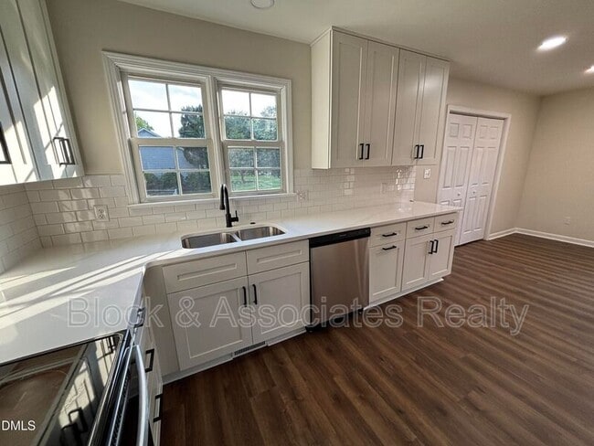 Photo - 170 Devin Dr