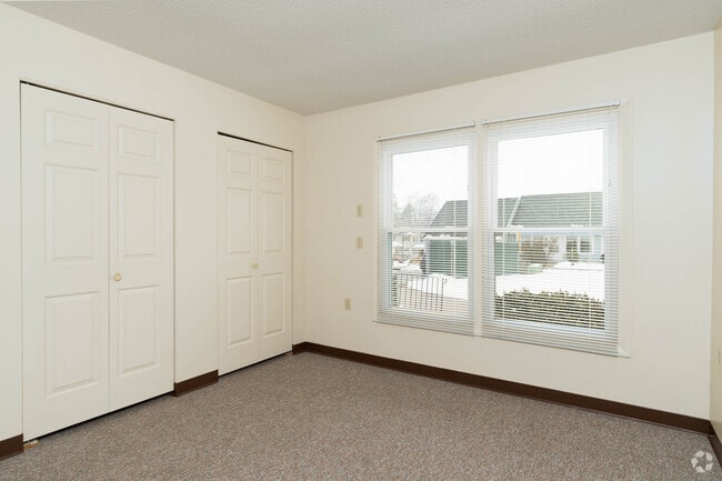 2BR, 1BA - Primary Bedroom