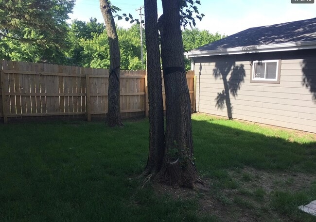 Photo - 1004 N Hudson ave