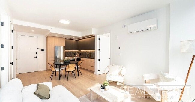 Photo - Schermerhorn Street Unidad 6A