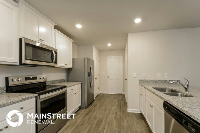 Photo - 376 Gourd St