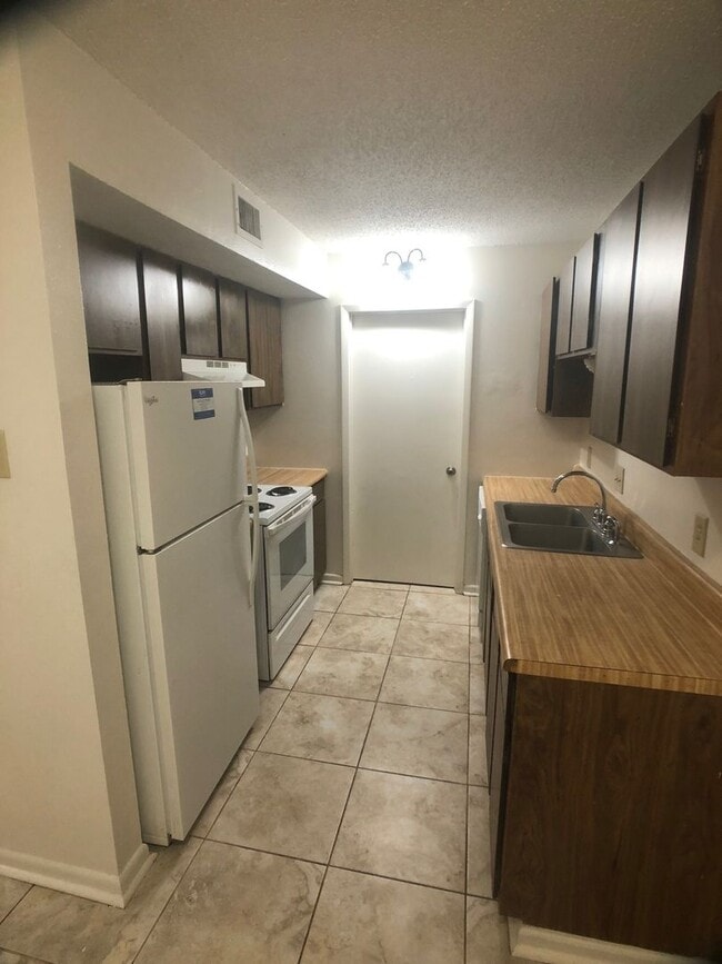 Photo - 809 Fox Run Ave Unit 2