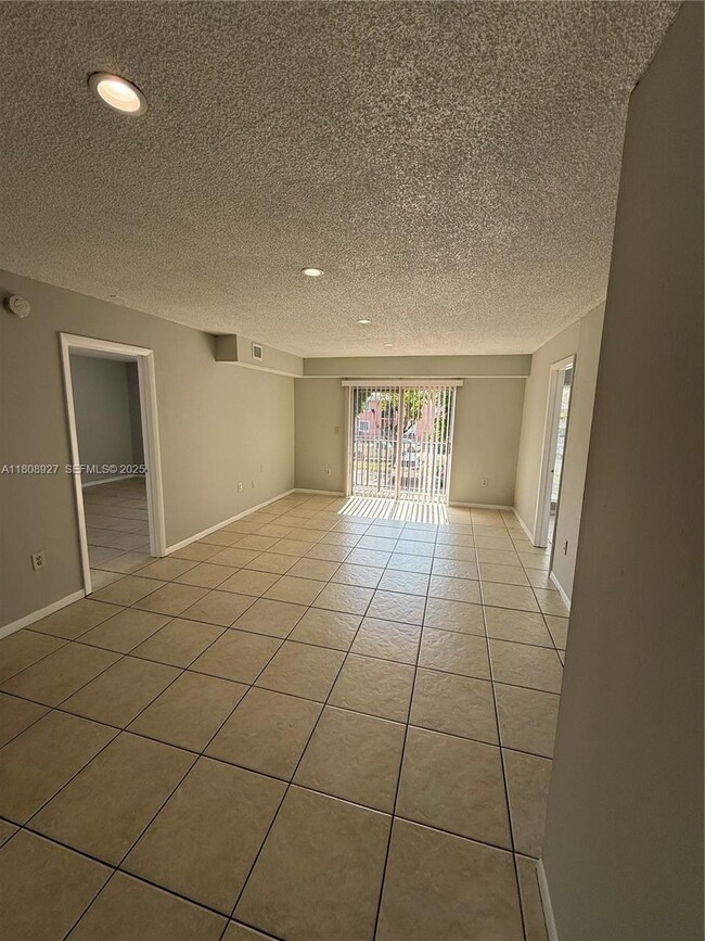 Photo - 4705 NW 7th St Unit 203-7