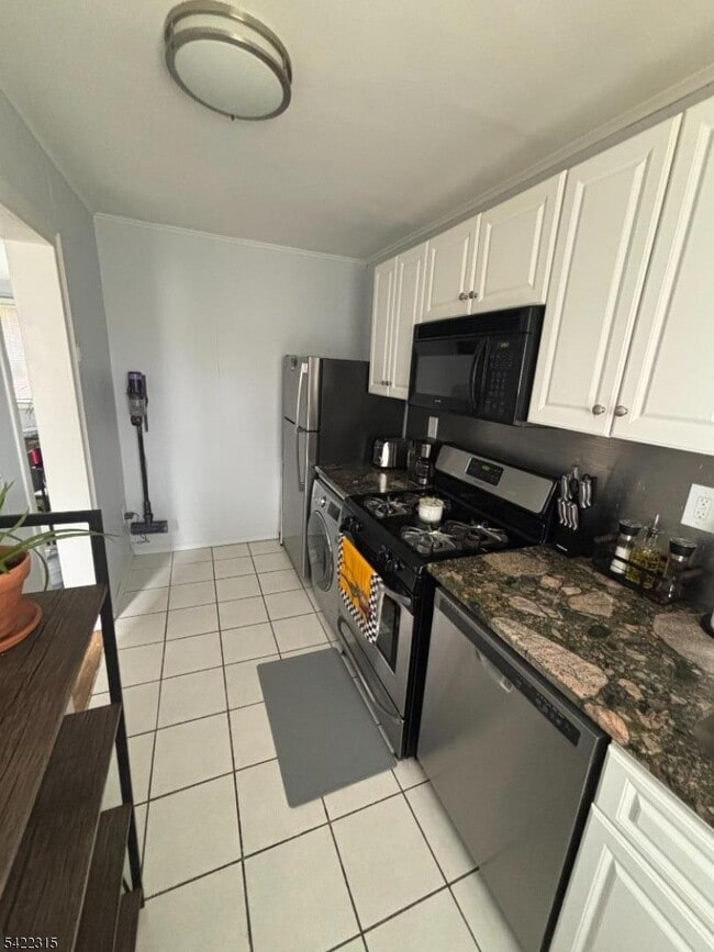 Photo - 61 Circle Dr