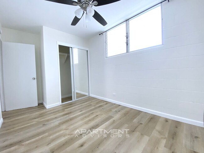 Photo - 1130 Hassinger St Unidad 2I