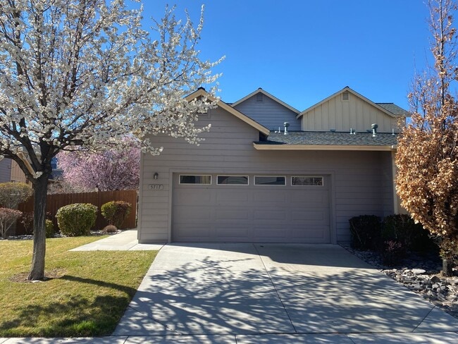 Building Photo - Sparks - Gated Community - 2 Bed 2.5 Bath