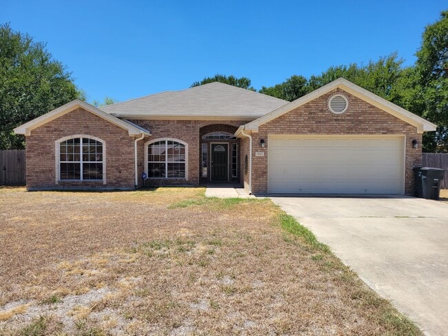 Building Photo - Huge 1/2 acre lot on cul de sac!  White Ro...