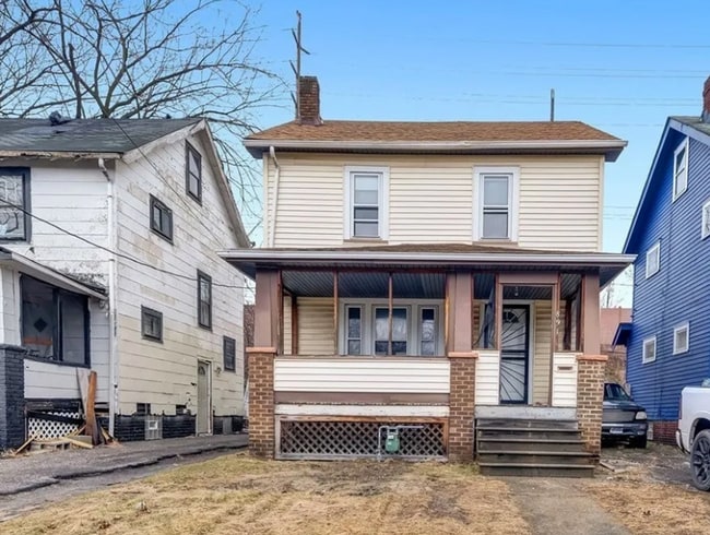 Photo - Spacious 3-bedroom, 1-bath Home