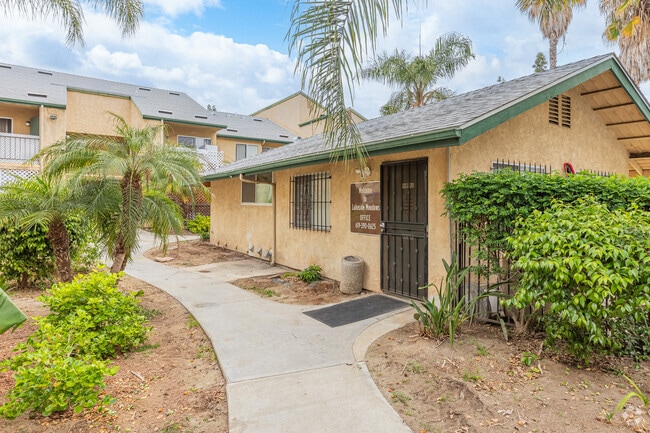 Leasing Center - Lakeside Meadows