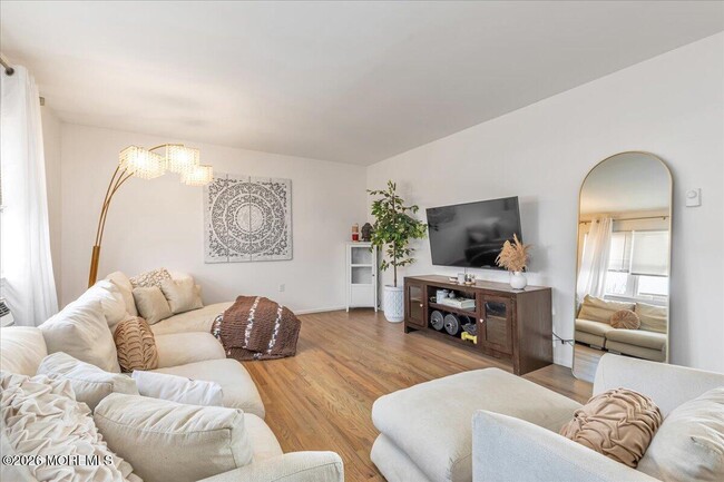 Photo - 910 South St Unit Apt 2