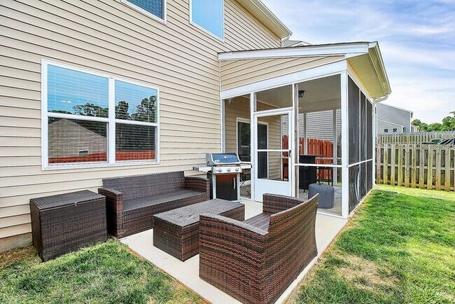 Photo - Beautiful Corner Lot 3BD/2.5BA w/ Fenced Yard