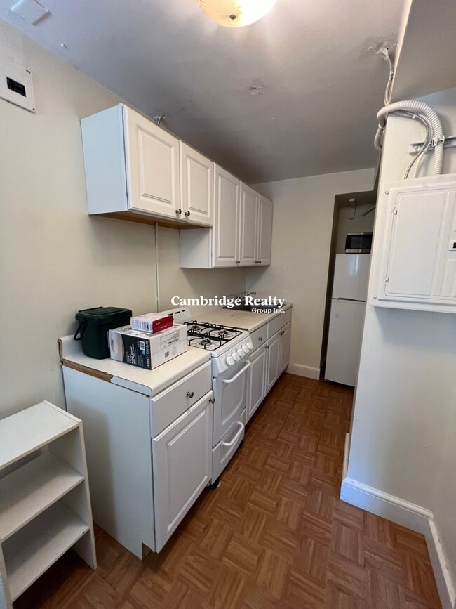 Building Photo - 46 Highland Ave Unit R