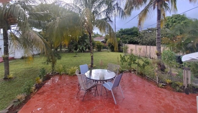 Photo - 310 SW 1st Ave