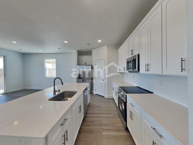 Photo - 10530 Lagaspi Dr