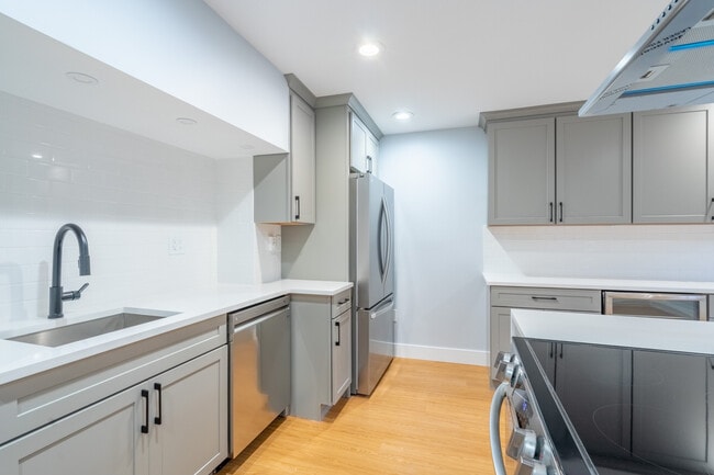 Photo - 614 Columbus Ave Unit B2