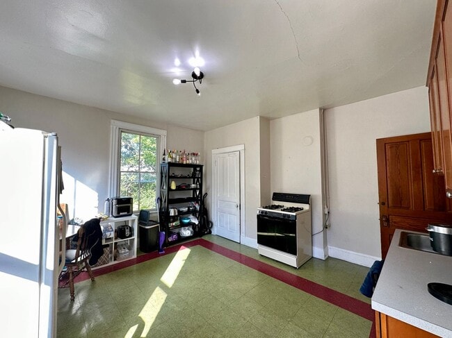 Photo - 2369 Victor St Unit 2