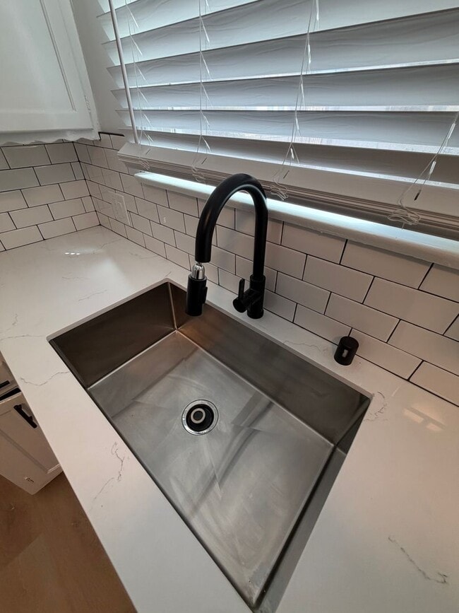 5327 Kinston Ave Unit 5329
