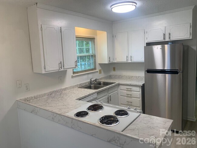 Photo - 10700 Blue Heron Dr