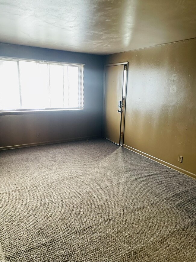 8736 W Carmen Ave Unit 4